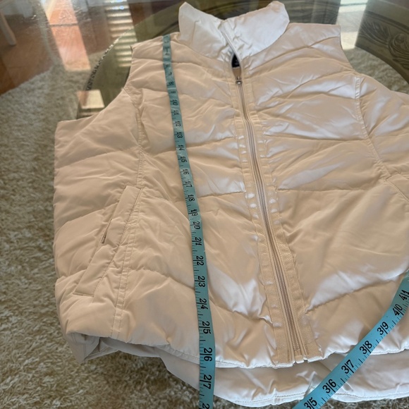 Lands End Womens Puffer Vest Size XL Ivory Down Pockets Mock Neck Full Zip - Picture 8 of 9
